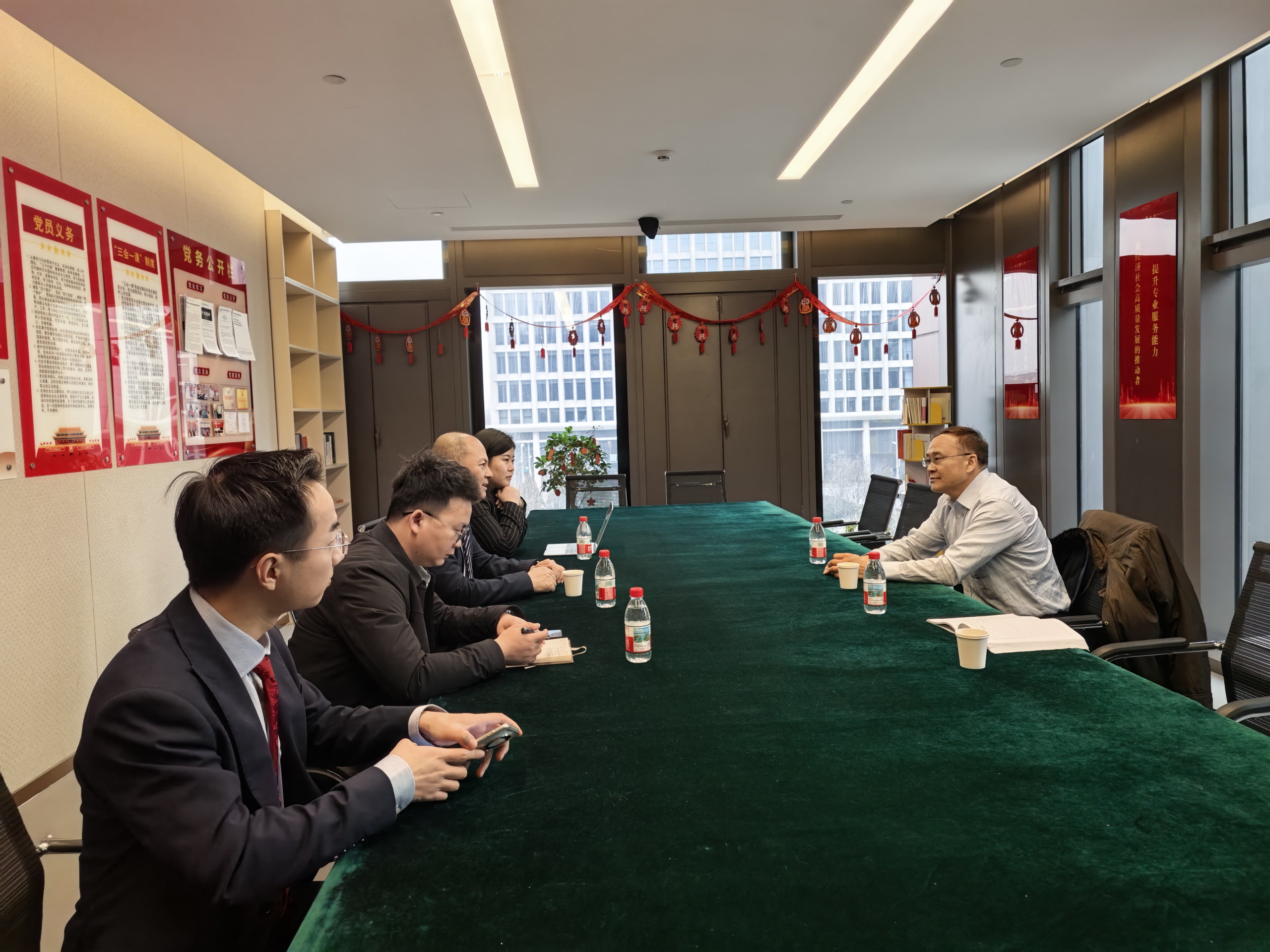 基金会理事长一行到北京德恒（雄安）律师事务所洽谈合作事宜